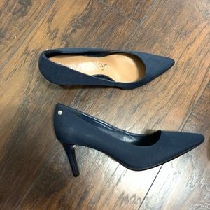Calven Klein blue heels dark blue NWOT